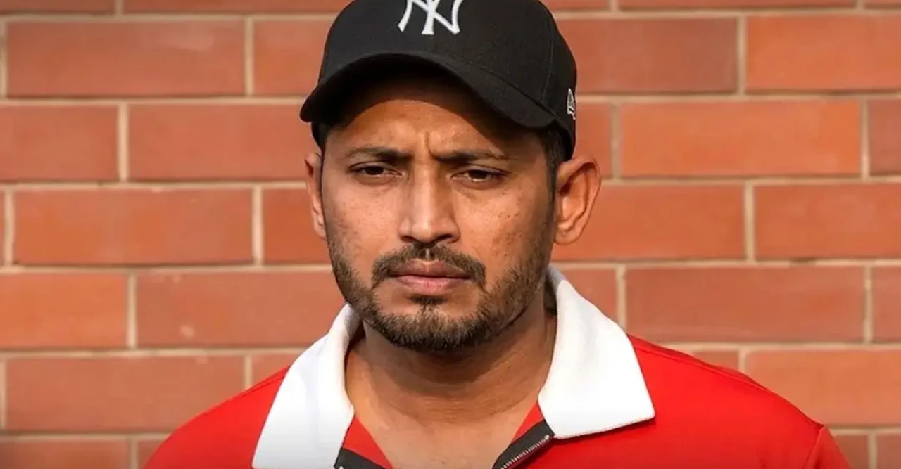 নেতিবাচকতা নয়, ইতিবাচক পরিবেশ চাই”—বিসিবিকে বার্তা দিয়ে আবারও মাঠে ফিরছেন এনামুল হক বিজয়