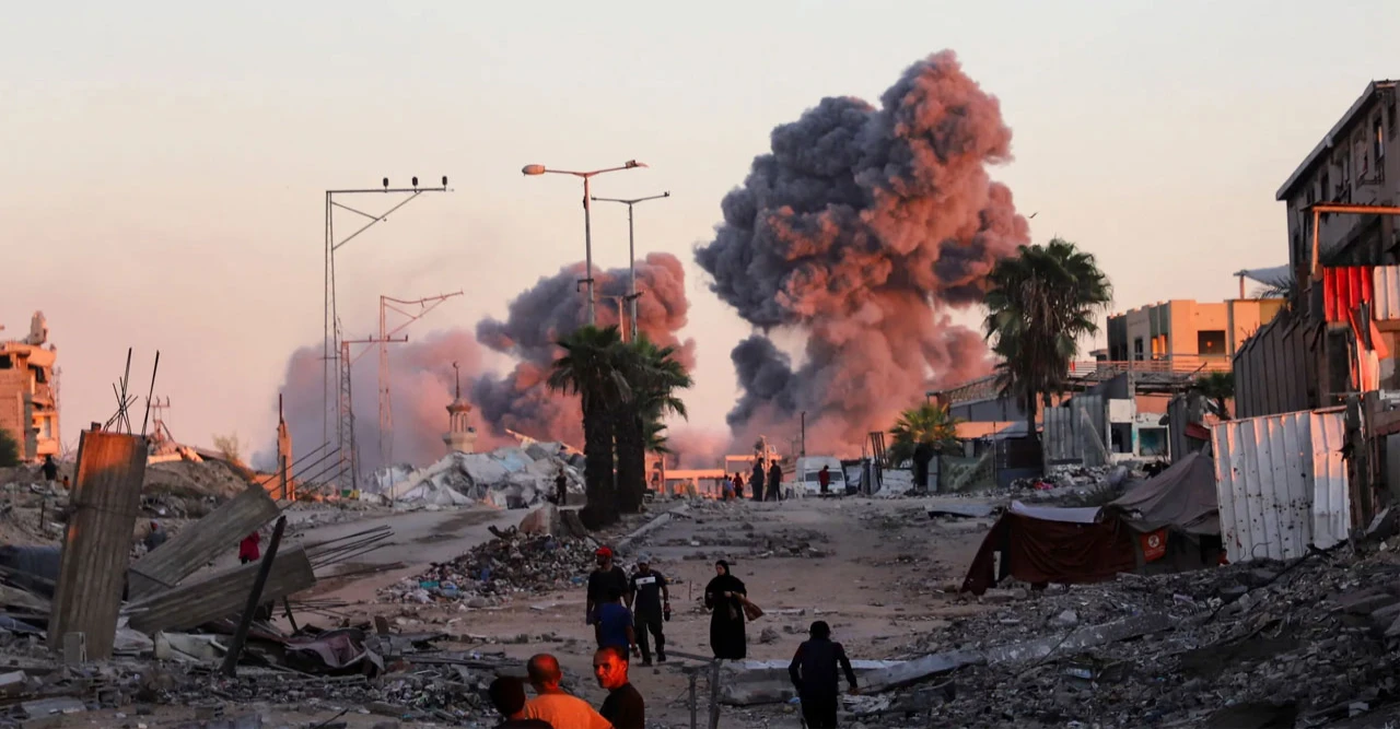 যুদ্ধবিরতির আড়ালেও থামছে না আগ্রাসন, গাজায় আবারও রক্ত ঝরাল দখলদার বাহিনী, ইরানের সমর্থনে ক্ষোভে ফুঁসছে অঞ্চল!