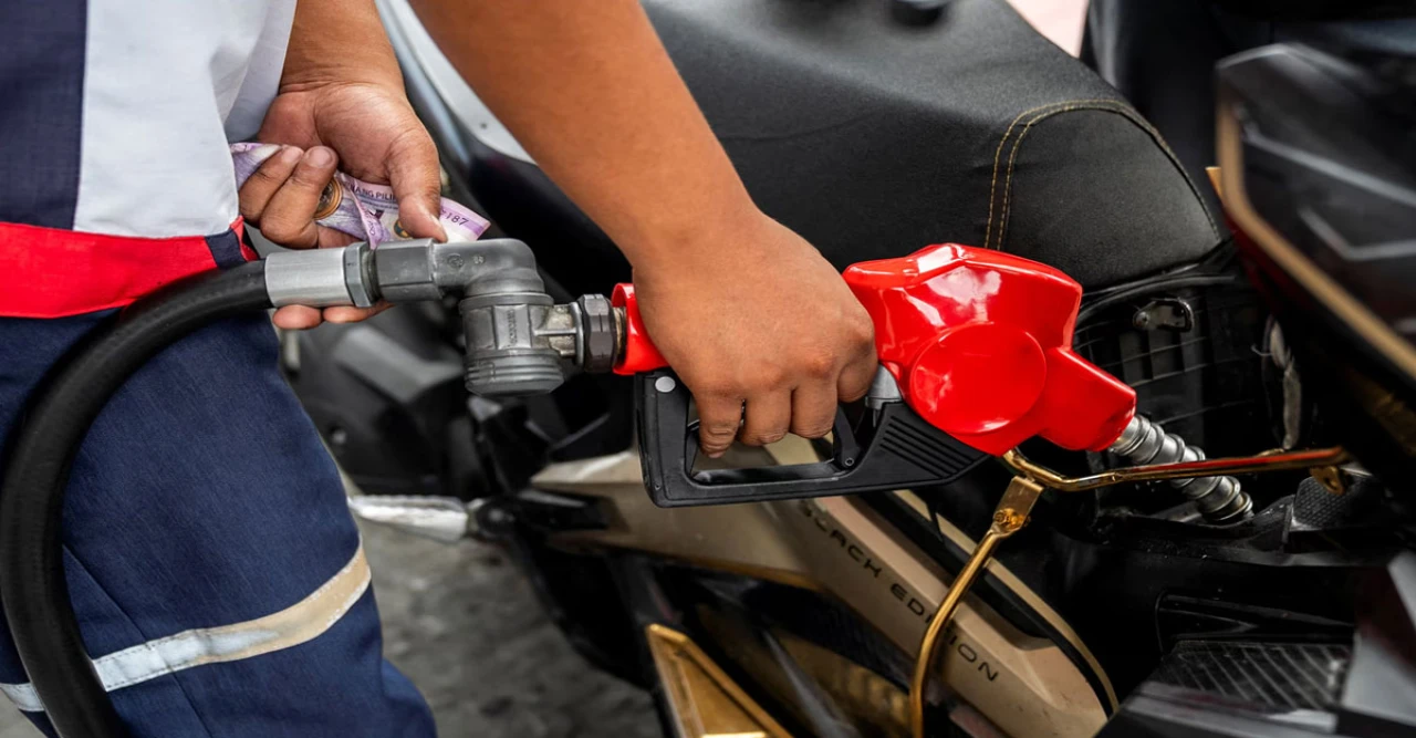 যুক্তরাষ্ট্রের অবরোধে ৩১টি ইরানি তেলবাহী জাহাজ বাধ্য হলো রুট পরিবর্তনে, ক্ষতি বাড়ছে দ্রুত