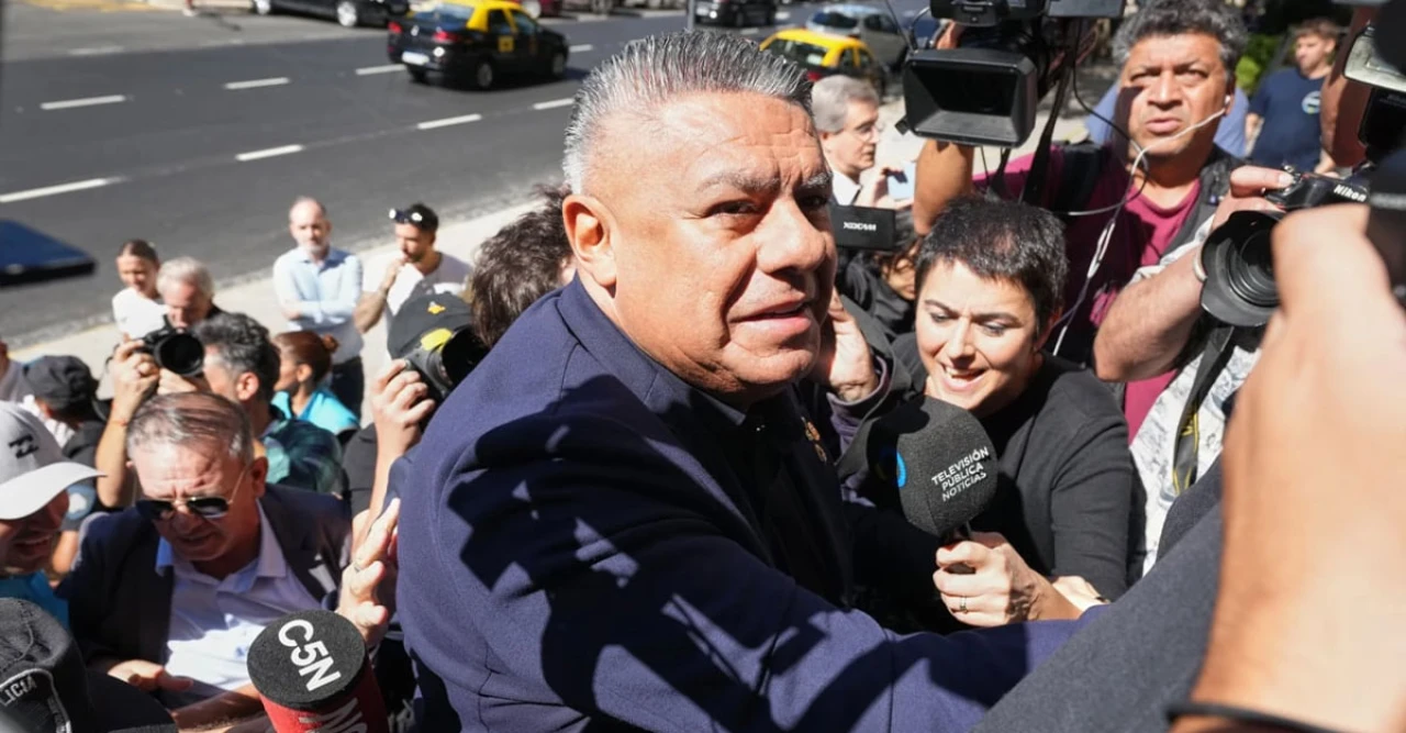 বিশ্বকাপের আগেই বিপাকে আর্জেন্টিনা! মেসির প্রস্তুতিতে বড় ধাক্কা?