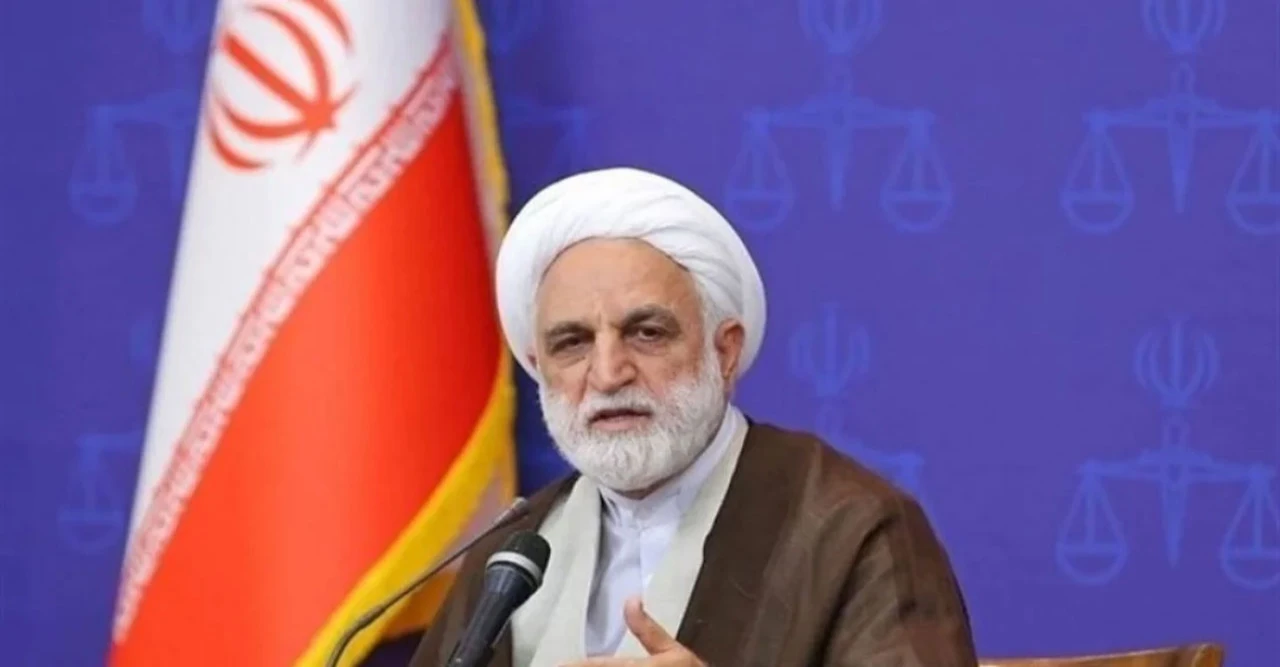 ইরানের অটুট ঐক্যে ভেঙে পড়ছে শত্রুর সব পরিকল্পনা, হতাশ আমেরিকা ও ইসরায়েল এখন দিশেহারা অবস্থায় দাঁড়িয়ে আছে