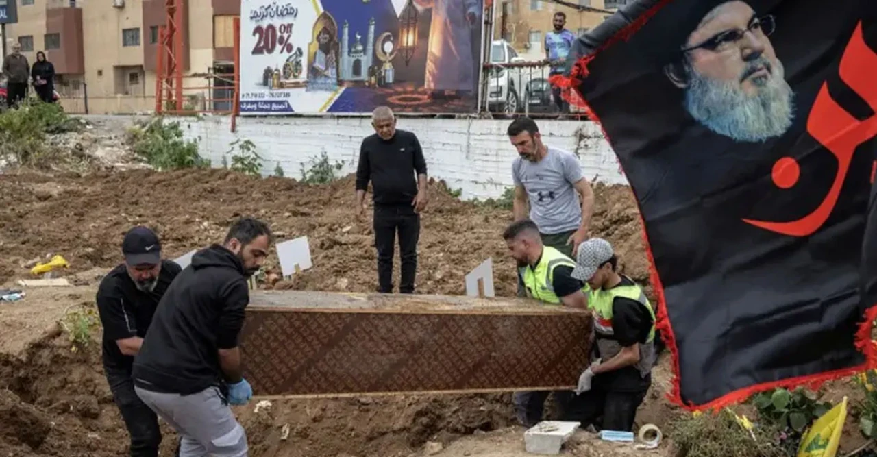 লেবাননে ইসরায়েলের বিমান হামলায় নারী-শিশুসহ ১৪ প্রাণহানি, উত্তপ্ত পরিস্থিতি!