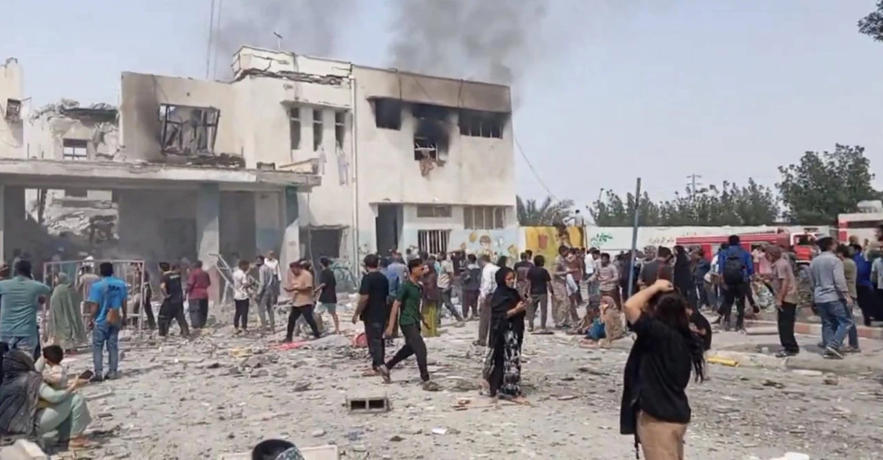 স্কুলে ভয়াবহ হামলার অভিযোগ ঘিরে উত্তাল বিশ্ব! শতাধিক শিক্ষার্থী নিহতের ঘটনায় যুক্তরাষ্ট্রের ভূমিকা নিয়ে প্রশ্নের ঝড়