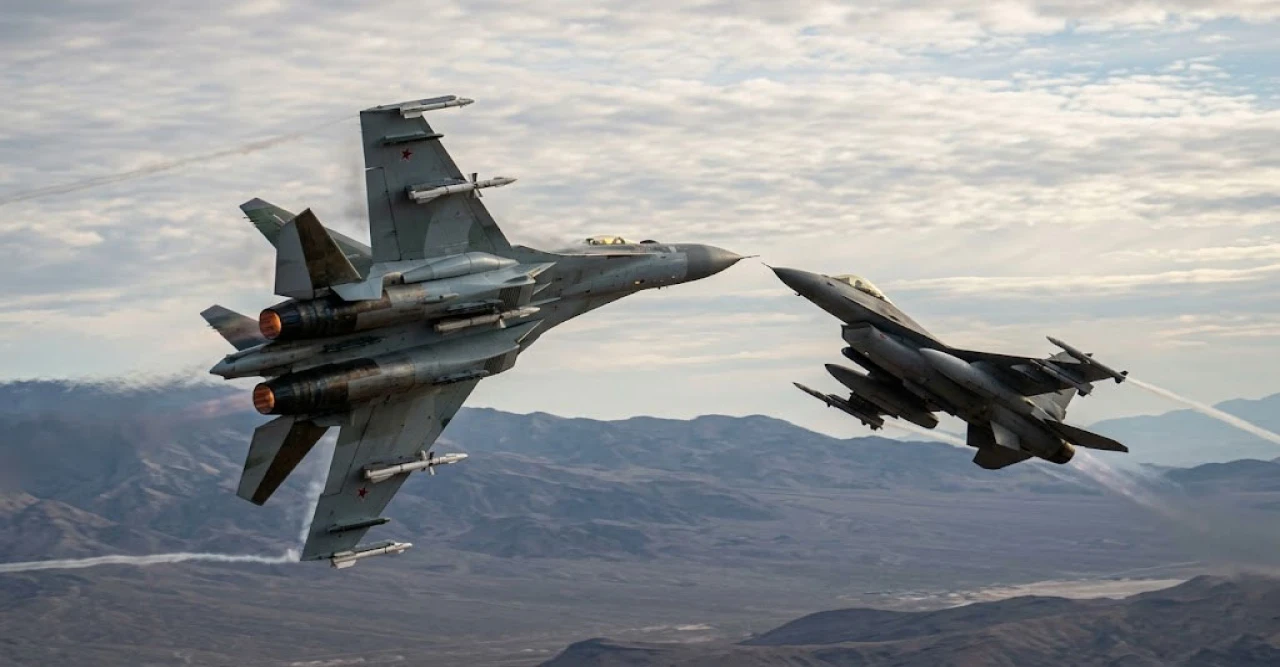Thunder in the Skies: Su-35 Flanker vs F-16 Fighting Falcon over Ukraine in 2026