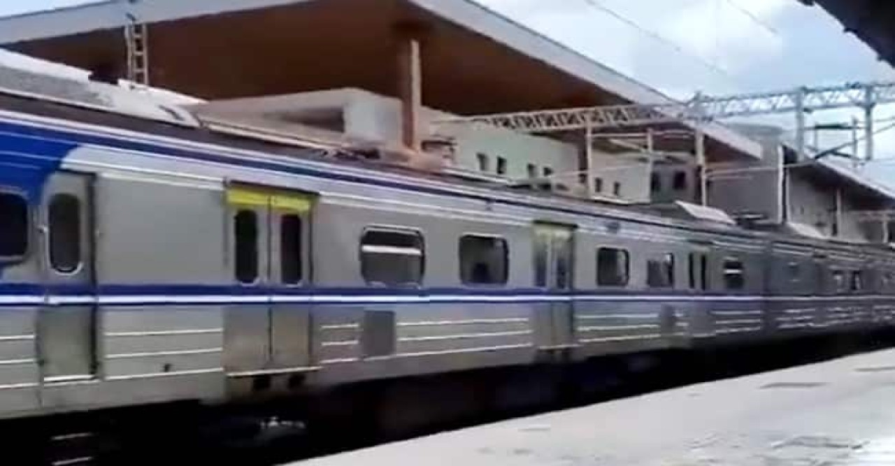 ভূমিকম্পে খেলনা গাড়ির মতো দুলছে ট্রেন, তাইওয়ানে জারি সুনামি সতর্কতা! 