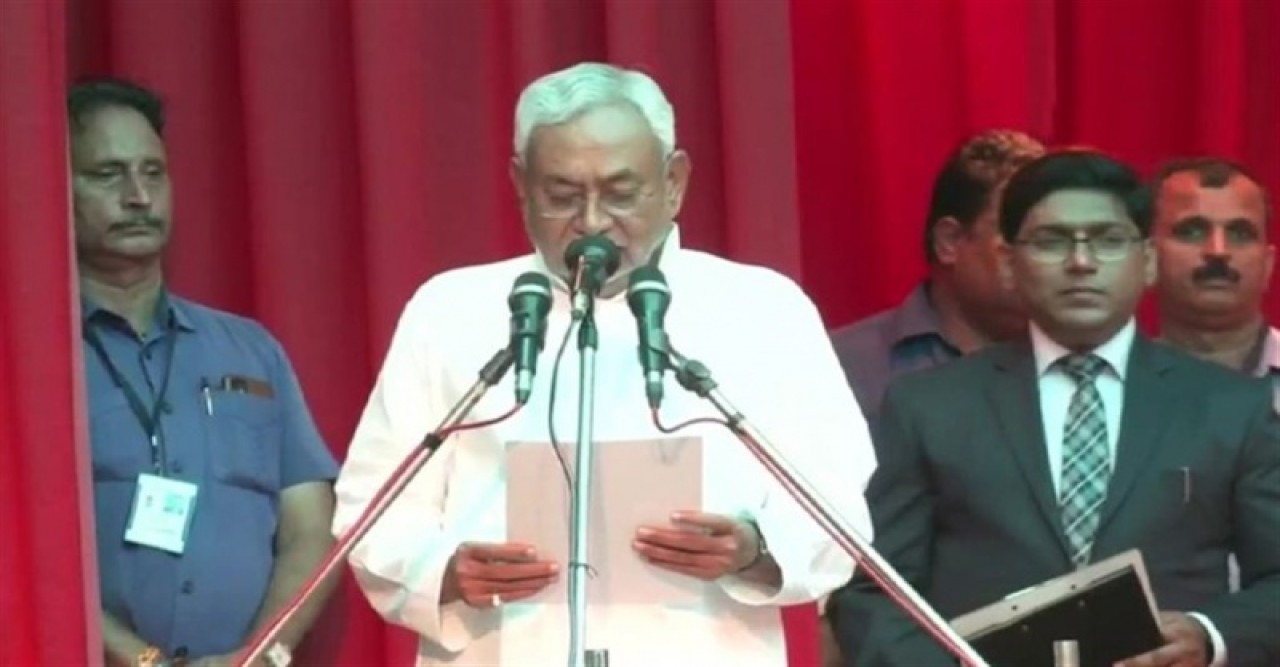 বিহারে ৮ম বার মুখ্যমন্ত্রী হিসেবে শপথ নিলেন নীতীশ কুমার, উপমুখ্যমন্ত্রী তেজস্বী যাদব