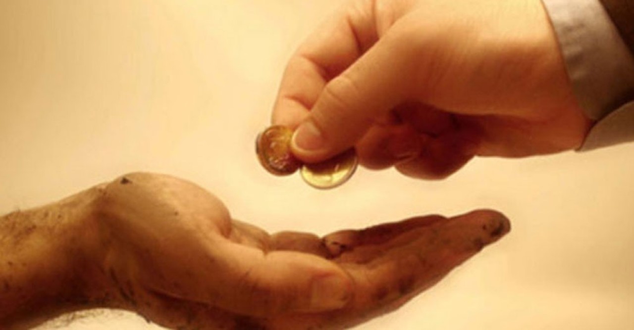 রমজানে গোপনে দান করার ফজিলত বেশি