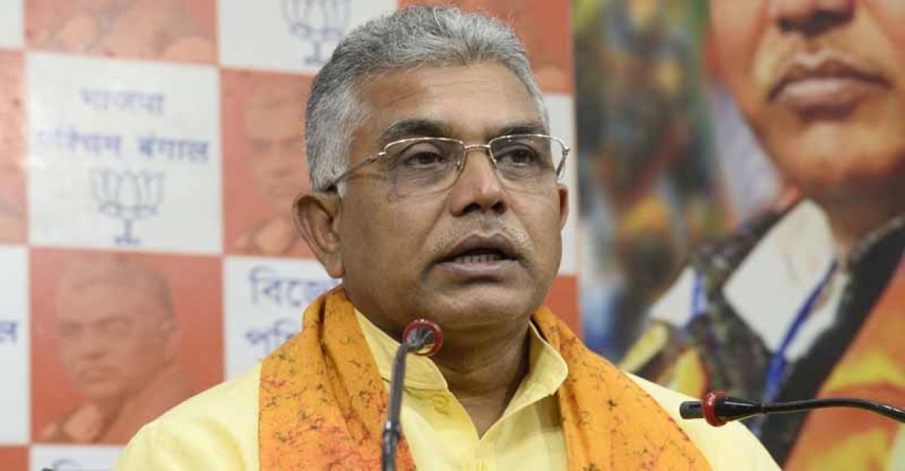 তুই ঠিক করার কে রে?’, রাস্তা সংস্কার নিয়ে মহিলা জেলাশাসককে বেলাগাম আক্রমণ দিলীপের