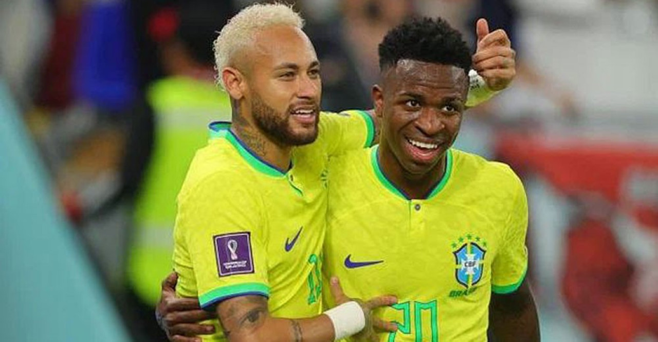 ব্যালন ডি’অর জয়ের দৌড়ে ভিনিসিয়ুসকে প্রথমে রাখলেন নেইমার