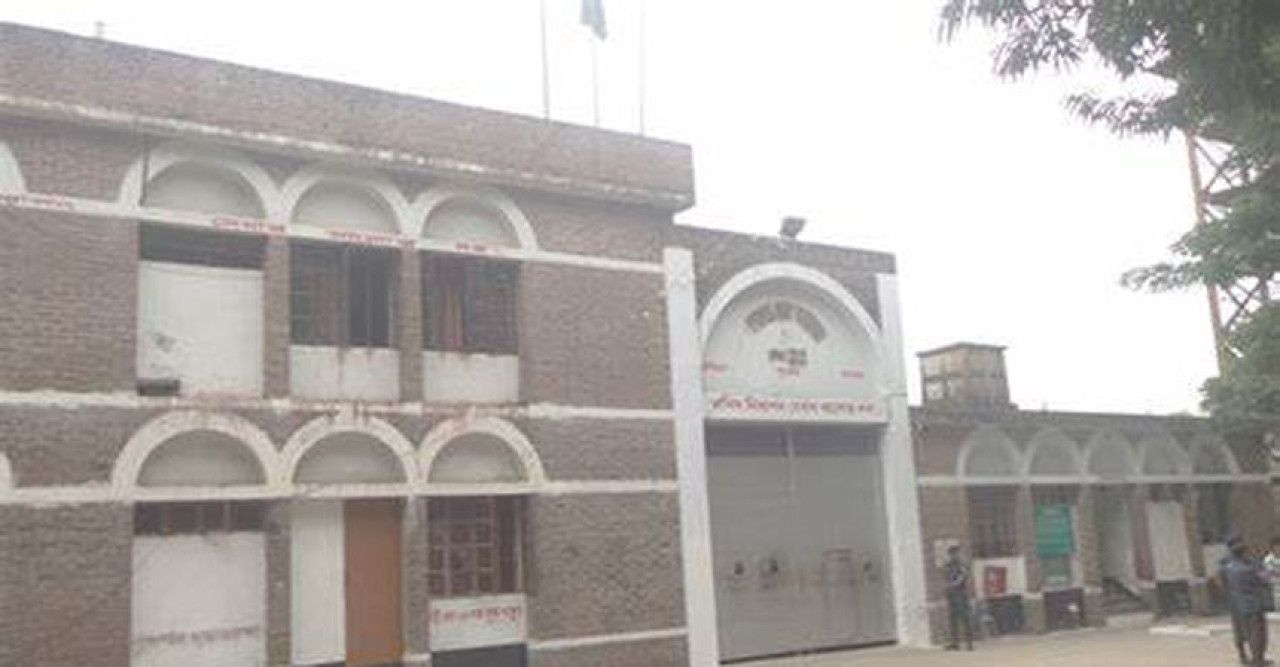 শেরপুর জেলা কারাগারে হামলা, পালালো ৫২৭ জন আসামি