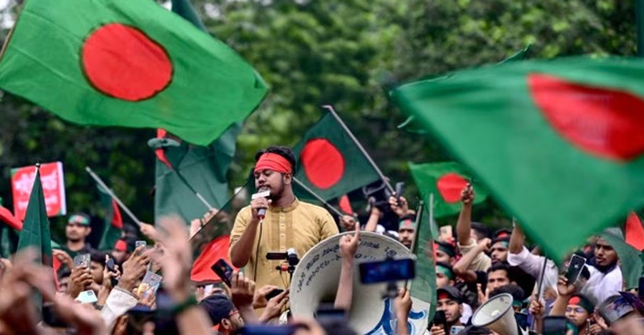 পাকিস্তানকে পছন্দ-অপছন্দ ৫৯-২৮.৫, ভারতকে পছন্দ-অপছন্দ ৫৩.৬-৪১.৩ 