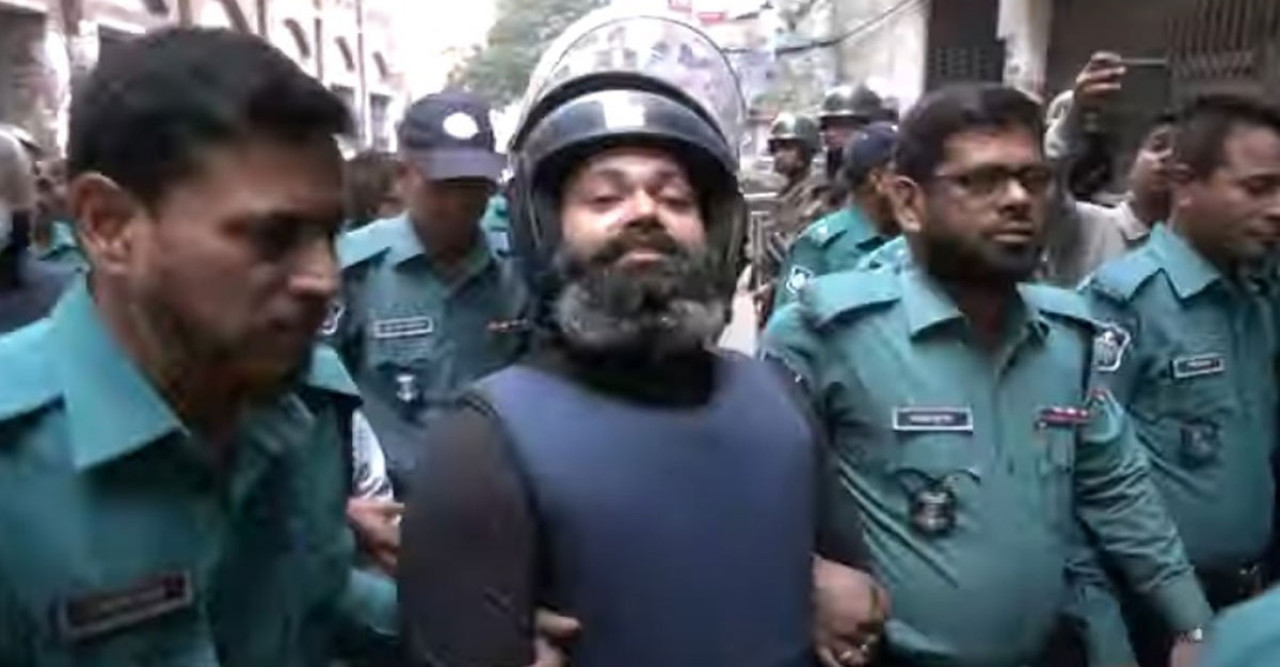 মানুষ দোয়া করতেছে শেখ হাসিনা আবার ফিরে আসবে: হাজী সেলিম পুত্র 