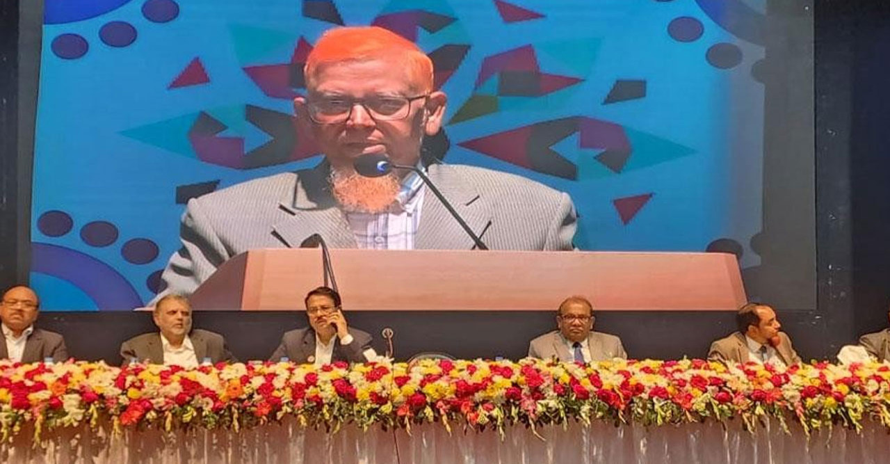 ৪৮ ঘণ্টার মধ্যে জনপ্রশাসন সংস্কার কমিশন প্রধানের পদত্যাগ দাবি