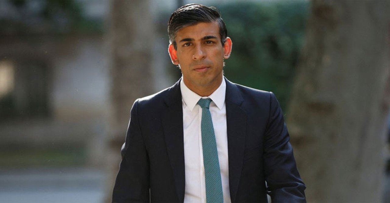 ঋষি সুনাকের দল আগামী নির্বাচনে ৬৬ আসন নিয়ে তৃতীয় হবে: জরিপ