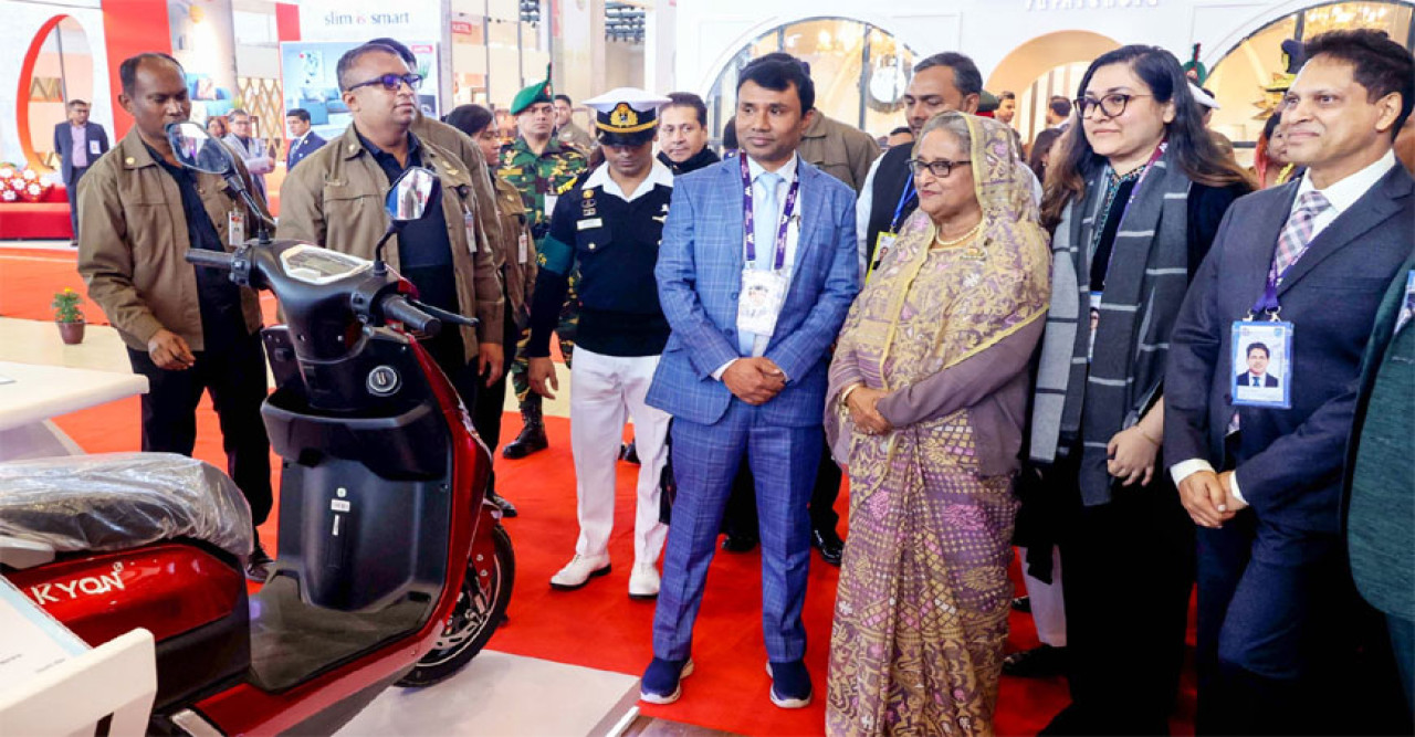 ওয়ালটন মেগা স্টল পরিদর্শন করলেন প্রধানমন্ত্রী