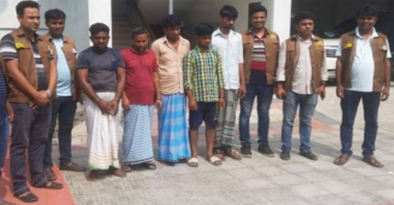 মনোহরদীতে চুরি হওয়া ১৮ লাখ টাকার সিগারেটসহ গ্রেফতার ৫