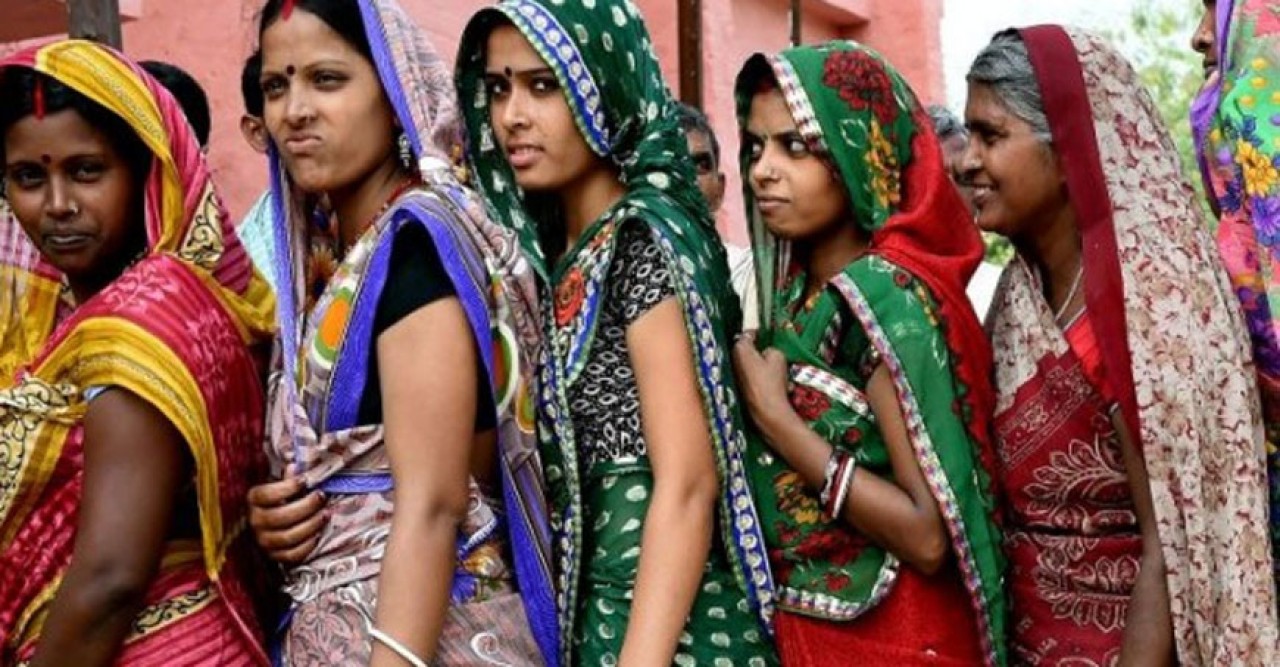 ভারতের নারীরা এত বেশি স্বামীর মার খায় কেন?