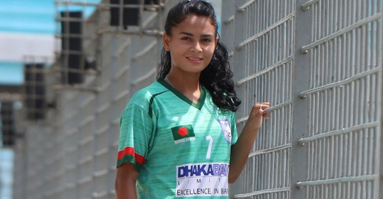 বাংলাদেশের নারী ফুটবলারদের জীবনের অজানা গল্প জানালেন সানজিদা