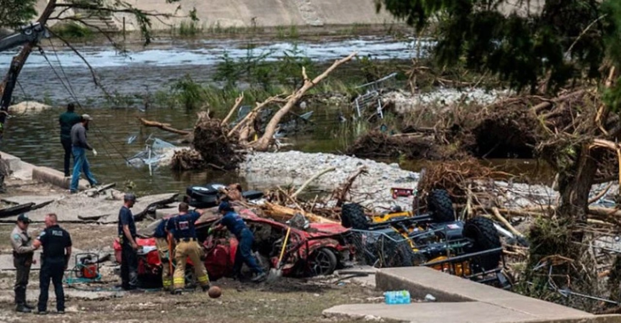 টেক্সাসে ভয়াবহ বন্যা: মৃত ১২১, নিখোঁজ ১৬০, সতর্কতা ব্যবস্থার ব্যর্থতায় ক্ষোভ