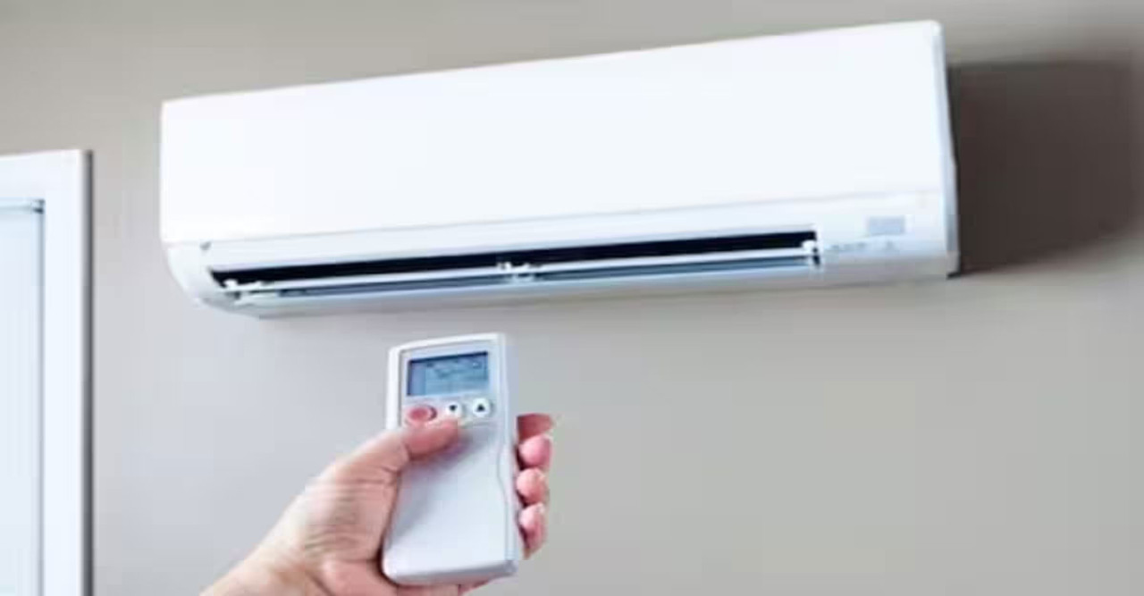 ইনভার্টার এসি কেন আপনার জন্য স্মার্ট চয়েস? জেনে নিন ৭টি অকাট্য কারণ!