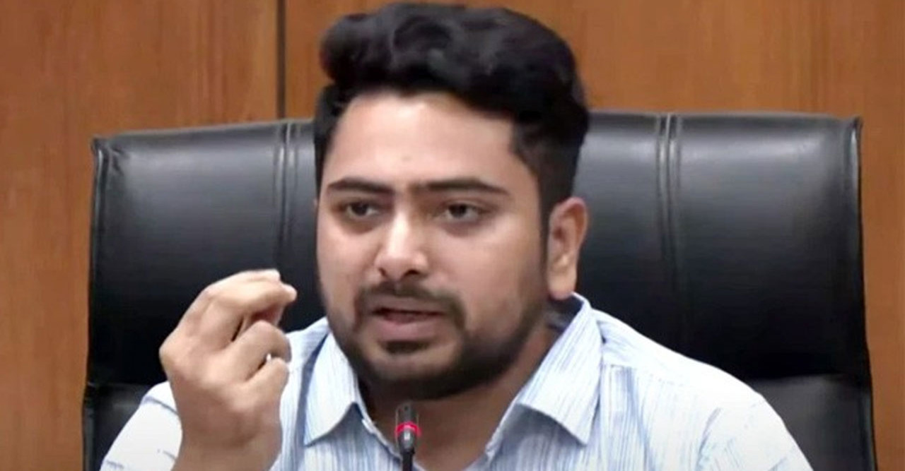 মানুষ কেন তাদের ওপর বিক্ষুব্ধ, গণমাধ্যমের তা স্পষ্ট করা উচিৎ: নাহিদ ইসলাম