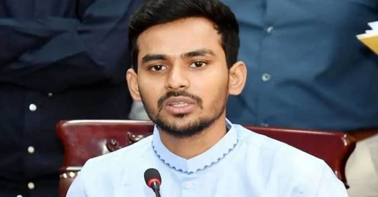 অবৈধভাবে মেয়র দাবি করে নগর ভবন দখল অনৈতিক' - স্থানীয় সরকার উপদেষ্টার কঠোর ভাষণ