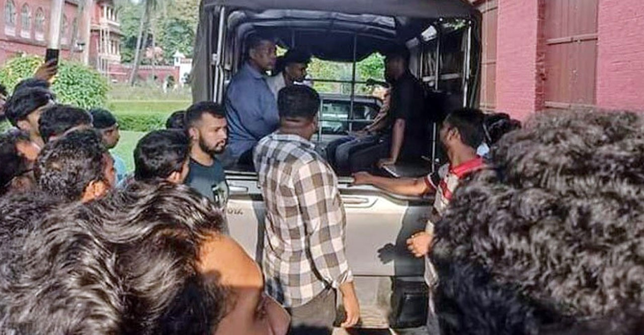 ঢাবিতে যুবককে পিটিয়ে হত্যা, ছাত্রলীগ নেতাসহ আটক ৩