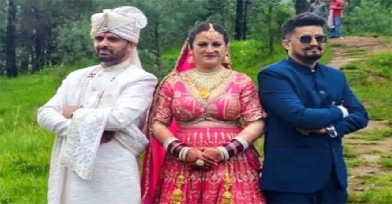 ঐতিহ্য রক্ষায় এক নারীকে বিয়ে করলেন দুই ভাই, খুশি তিনজনই (ভিডিও)