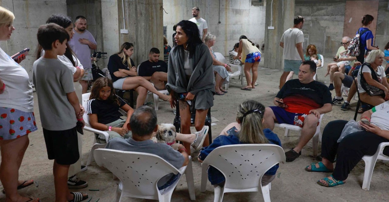 ইরানের ক্ষেপণাস্ত্র হামলার আশঙ্কায় ইসরায়েলের জরুরি সতর্কতা, যুদ্ধবিরতি নিয়ে সংশয়