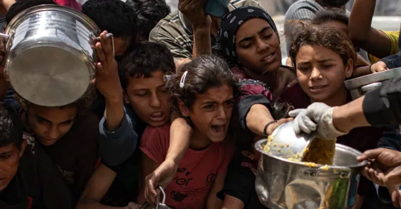ইসরায়েলের 'মানুষসৃষ্ট দুর্ভিক্ষ' আর নতুন হামলায় গাজায় ৪৫ জন নিহত