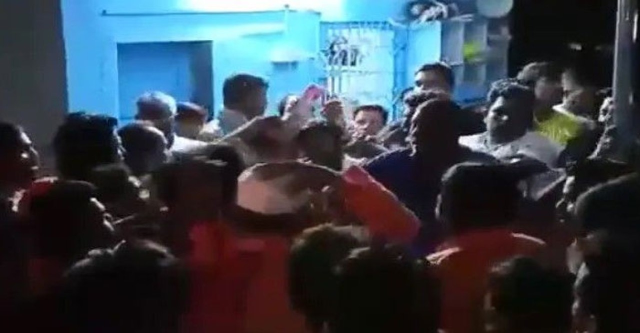 মুম্বাইয়ে ধর্মীয় মিছিলে পাথর নিক্ষেপ, গ্রেপ্তার ২৫