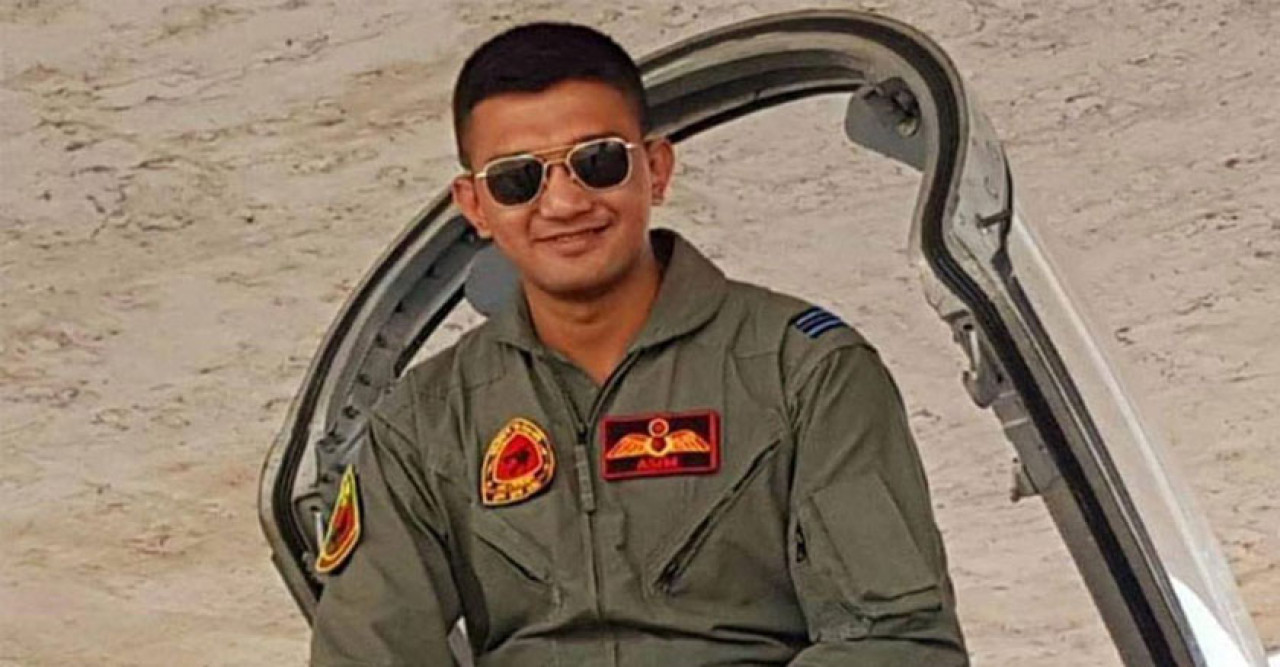 চট্টগ্রামে বিধ্বস্ত যুদ্ধবিমানের এক পাইলটের মৃত্যু