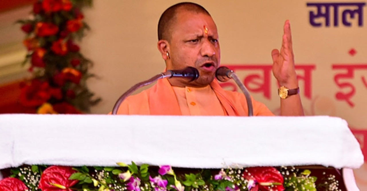 যোগী সচিবালয় কর্মচারীদের কাজ সহজ করার জন্য কী নির্দেশ দিলেন?