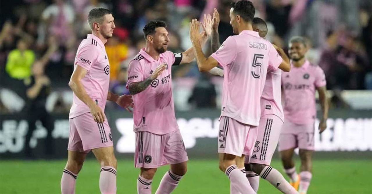 মেসির নৈপুণ্যে শার্লট এফসিকে হারিয়ে সেমিফাইনালে মায়ামি