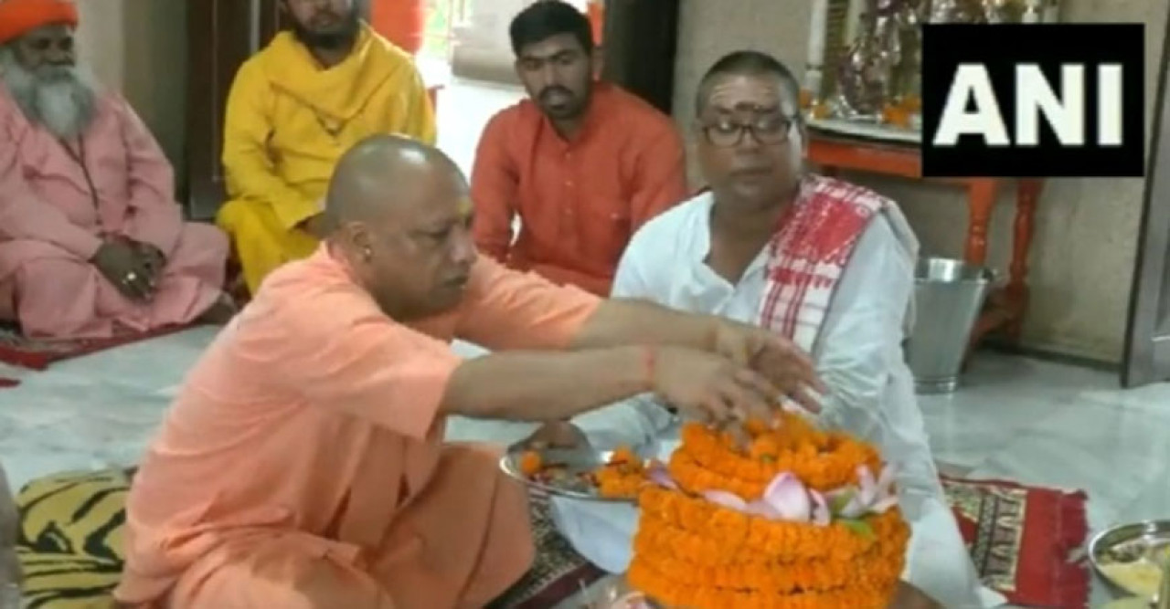 শ্রাবণ মাসের ষষ্ঠ সোমবার, গোরক্ষনাথ মন্দিরে রুদ্রাভিষেক যোগী আদিত্যনাথের