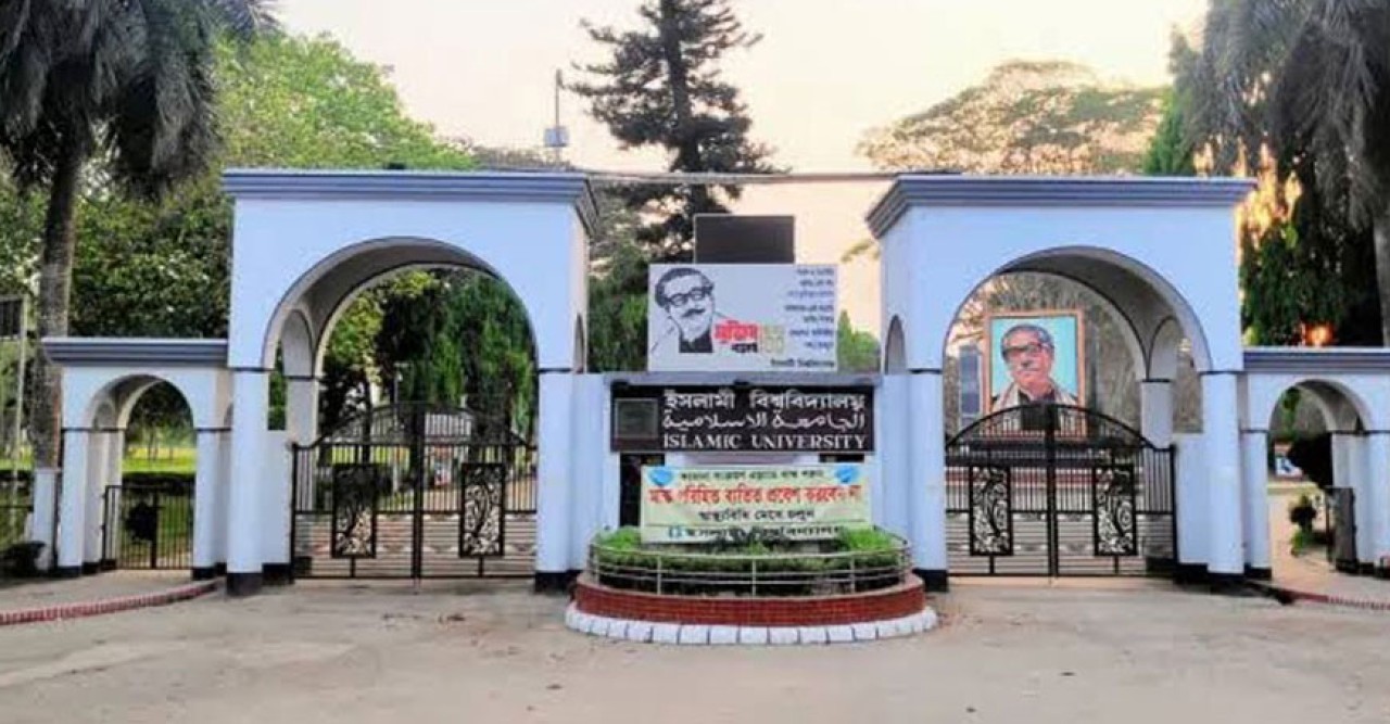 ছাত্রী নির্যাতনের ঘটনায় অভিযুক্তদের বক্তব্য শুনছে তদন্ত কমিটি