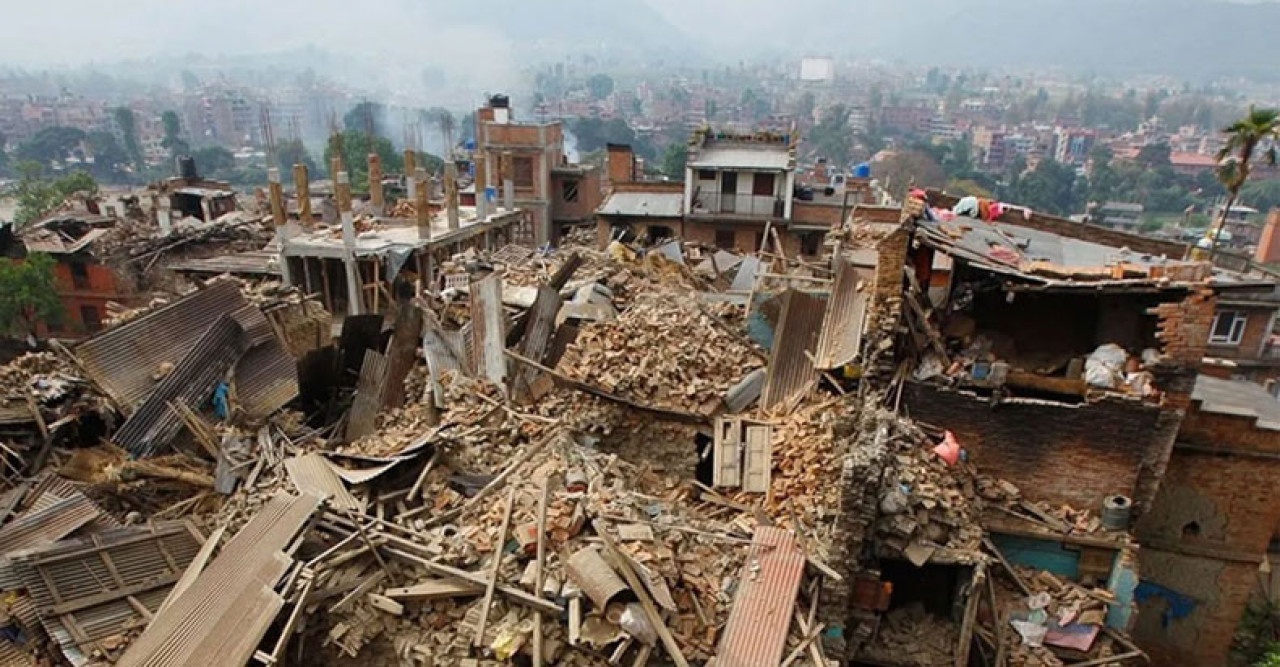 দিনের আলো ফুটতেই প্রকাশ পেল নেপালের ভূমিকম্পের ধ্বংসলীলা 