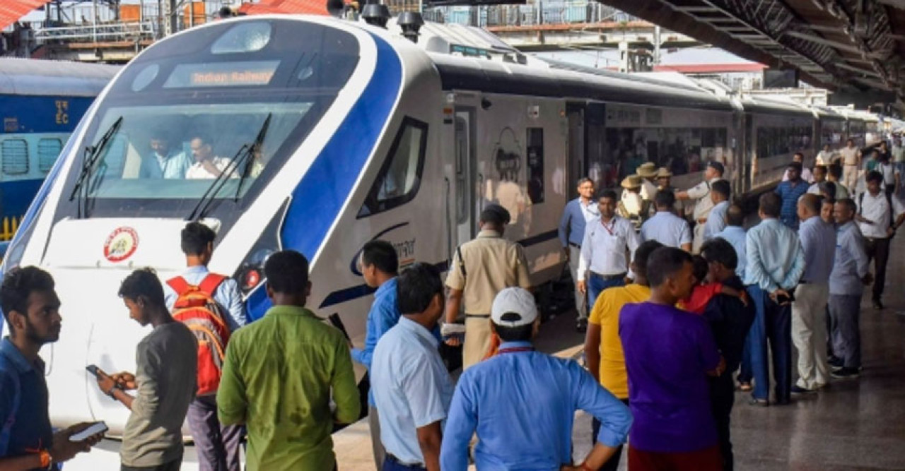 বাংলা দিয়ে ছুটবে আরও এক বন্দে ভারত! দায়িত্বে দক্ষিণ-পূর্ব রেল