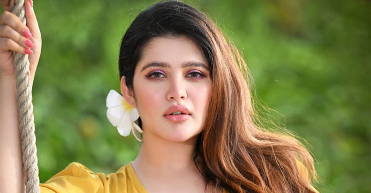 র‌্যাম্পে বডি শেমিংয়ের শিকার হলেন এনা