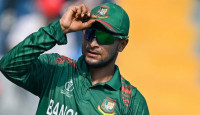 বিশ্বকাপের শেষ ম্যাচ থেকে ছিটকে গেলেন সাকিব, দেশে ফিরছেন আজ