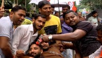 কোলকাতায় খেলনা বন্দুক নিয়ে বিজেপির লালবাজার অভিযান