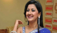 ভোটের মাঠেও নাম্বার ওয়ান রচনা