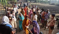 কঠোর নিরাপত্তায় বিহারে প্রথম দফার ভোটগ্রহণ, ১৮ জেলায় ভোটারদের ভিড়
