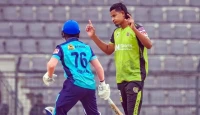 নাসুমের '৫ উইকেটে' ধুঁকছে নোয়াখালী! মাত্র ৬১ রানে অলআউট, সিলেটের সহজ জয়