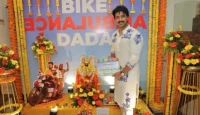 ‘বাইক অ্যাম্বুলেন্স দাদা’র শুটিং শুরু! দেবের ৫০তম ছবিতে আসল ‘দাদা’র জীবন—দেব বললেন যা