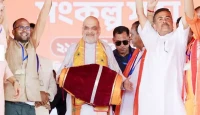 পশ্চিমবঙ্গে ঝড় তুলছে বিজেপি! এগিয়ে ১৯২ আসনে, টালমাটাল তৃণমূল