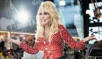 Dolly Parton Makes Surprise Appearance at New Tennessee Travel Stop Amid Ongoing Health Recovery