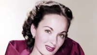 Ann Blyth, Oscar-Nominated Star of 'Mildred Pierce,' Dies at 98