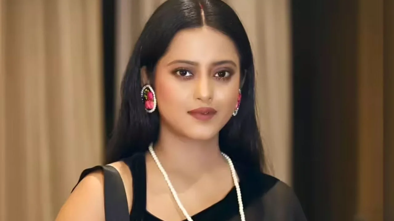 Why did Shruti suddenly say, "I know that actors are called colored caste?"
