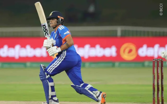 'আমরা এর আগেও এই পরিস্থিতিতে ছিলাম, এবং আমরা এটি থেকে বেরিয়ে এসেছি': বাংলাদেশের লড়াইয়ের আগে শাফালি ভার্মা
